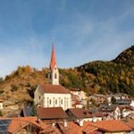 Dicht an dicht schmiegen sich die Teiser Dächer aneinander...