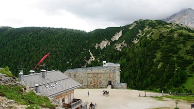 Geschichtsträchtige Wanderung zum Festungswerk Plätzwiese
