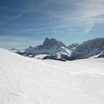 Anstieg auf den Gabler mit Blick auf den Peitlerkofel und die Aferer Geisler 