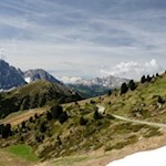 Durch eine berückende Almlandschaft auf die Seceda