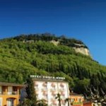 Über Garda erhebt sich die Rocca