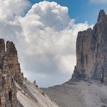 Der Paternsattel zwischen den Drei Zinnen und dem Paternkofel