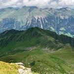 Gipfelblick vom Hochspitz in Richtung Einachtspitze, Wetterspitze und Telfer Weißen