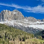 Der Rundwanderweg Tiers öffnet malerische Ausblicke auf den Rosengarten