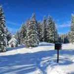 Die Michaelskapelle inmitten einer wunderweißen Winterwelt
