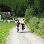 Der Weg zur Pircheralm erfreut sich auch bei Mountainbikern großer Beliebtheit