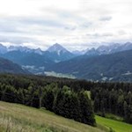 Blick auf die Dolomiten mit dem Dürrenstein in der Mitte 