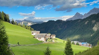 Das Bergsteigerdorf Campill entführt in eine ländliche Idylle