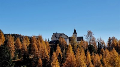 Das pittoreske Höhenkirchlein Heiligkreuz