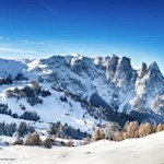 Unser Blick fällt auf den schneeverhangenen Schlern