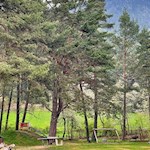 An St. Georgens Dorfrand liegt ein kleiner Spielplatz