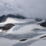 Mitten in Schnee und Eis