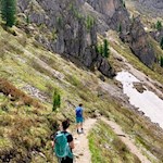 Der Rückweg von der Medalges-Spitze erfolgt auf dem Hinweg