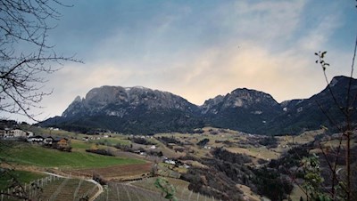 Blick auf den Schlern, die Hammerwand und den Tschafon