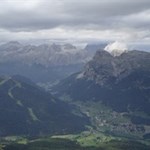 Bereits während der Wanderung erschließen sich schöne Ausblicke