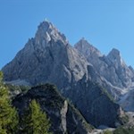 Mächtig ragt die Dreischusterspitze in die Höhe