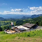 Vor malerischer Kulisse lädt die Masarè Hütte zur Einkehr
