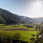 Ausblick vom Felsenbalkon auf Obervintl