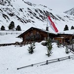 Die-Knuttenalm-ist-auch-im-Winter-ein-beliebtes-Wanderziel