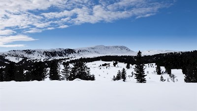 Neben uns ragt der Villanderer Berg in den Himmel