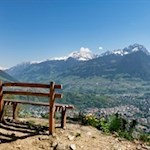Aussichtsbank auf dem Marlinger Höhenweg
