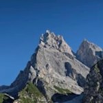 Mit-3-145-m-die-höchste-Erhebung-in-den-Sextner-Dolomiten-die-markante-Dreischusterspitze
