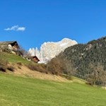 Unterwegs öffnen sich schöne Ausblicke auf den Rosengarten