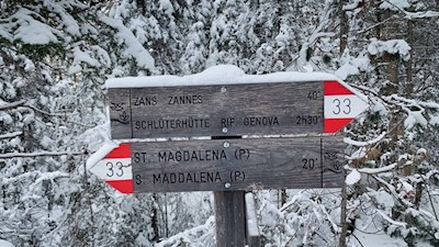 Der Anstieg nach Zans ist bestens ausgeschildert