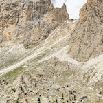 Zwischen Fünffingerspitze und Langkofel thront die Toni Demetz Hütte