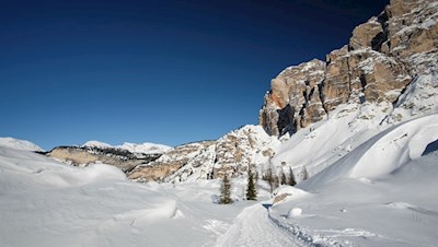 Die Wanderung zur Faneshütte führt durch eine bezaubernde Winterlandschaft