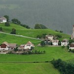 Unser Blick fällt auf das tiefer gelegene Siffian