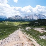 Ritorno al rifugio Sennes con uno sfondo impressionante