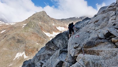 Sentiero attrezzato verso il rifugio Bicchiere