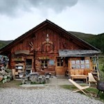 Die-rustikale-Tesselberger-Alm