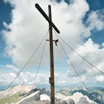 Das schlichte Gipfelkreuz des Seekofel