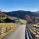 Teile des Planetenwegs folgen asphaltierten Sträßchen