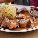 Längs des Weges verlocken mehrere Einkehrstätten zur genussreichen Zwischenrast 