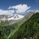 Hinter uns erhebt sich die Gletscherwelt um den Schwarzenstein