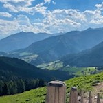 Ausblick von der Panoramaterrasse der Laureiner Alm