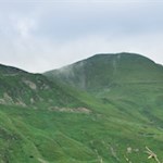 Blick-auf-das-imposante-Gipfelkreuz-des-Hohen-Lorenzenberg