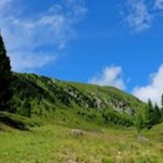 Von Weitem sichtbar - das Gipfelkreuz auf dem Sambock