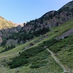 Durch urwüchsiges Gelände in Richtung Teplitzer Hütte