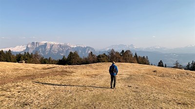 Vor malerischem Dolomitenpanorama zurück nach Tann