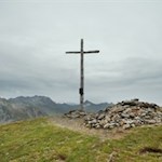 Das schlichte Gipfelkreuz der Windspitze