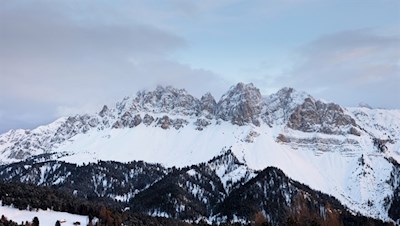 Unser Blick streift über die schneebedeckten Aferer Geisler