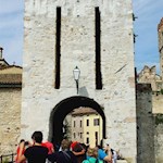 The eye of the needle that every Visitors to the old town must pass on land