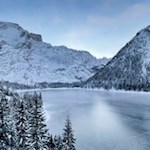 Lago di Braies lake winter