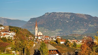 Unterinn-vor-der-Kulisse-des-Puflatsch