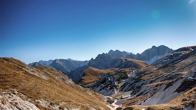 Nahe dem Kreuzjoch erschließen sich unvergessliche Ausblicke