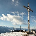 Das-schlichte-Gipfelkreuz-des-Durakopf